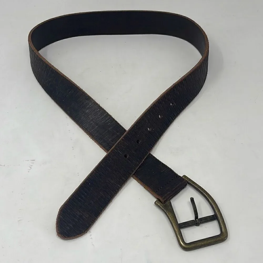 Streets Ahead Leather belt with slanted buckle Made in Italy Sz S